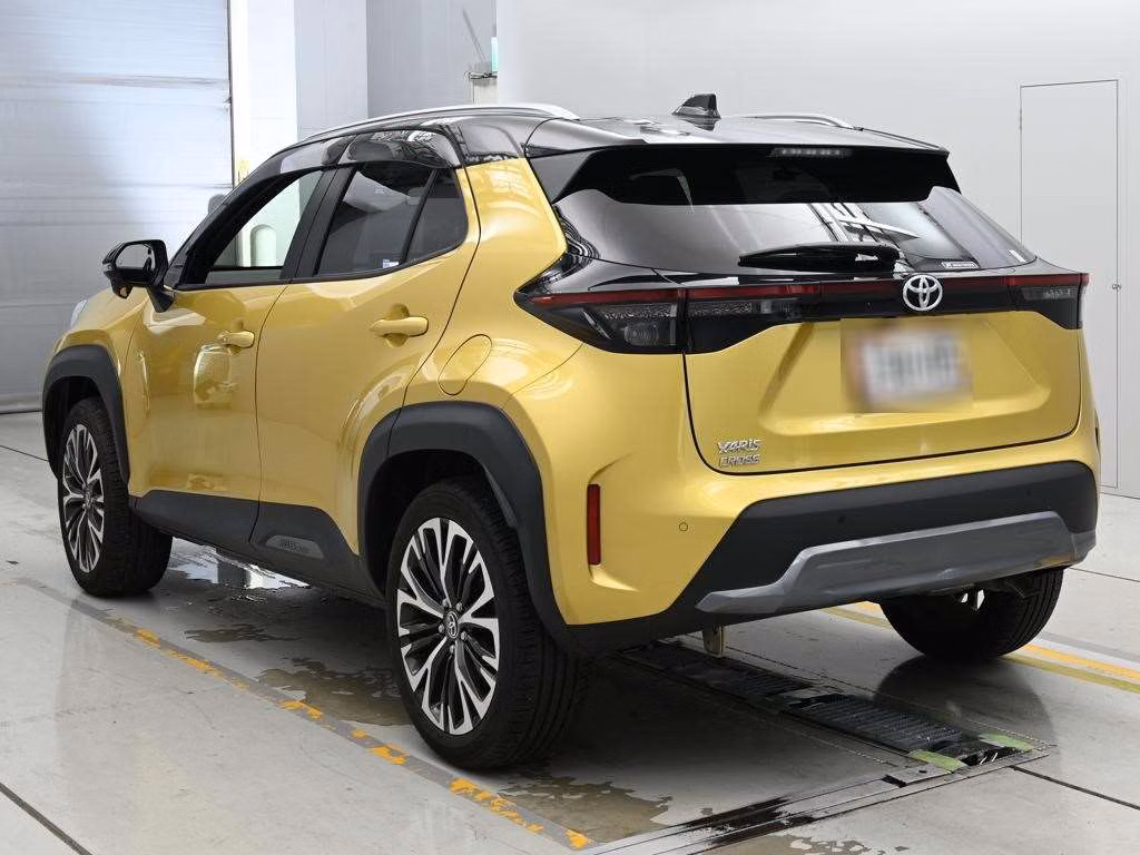 TOYOTA YARIS CROSS