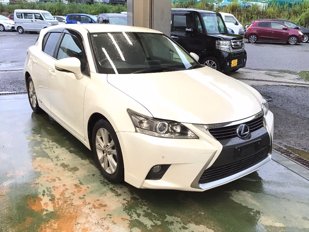 LEXUS CT200H