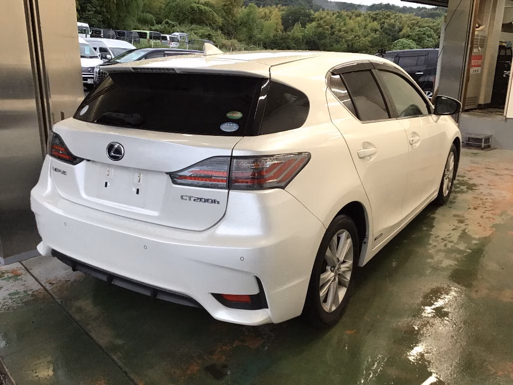 LEXUS CT200H