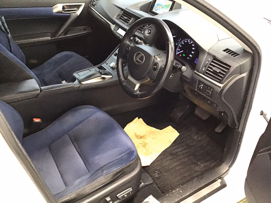 LEXUS CT200H