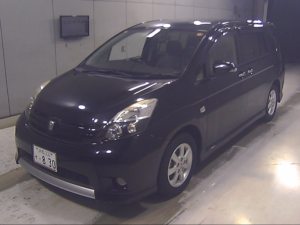 TOYOTA ISIS