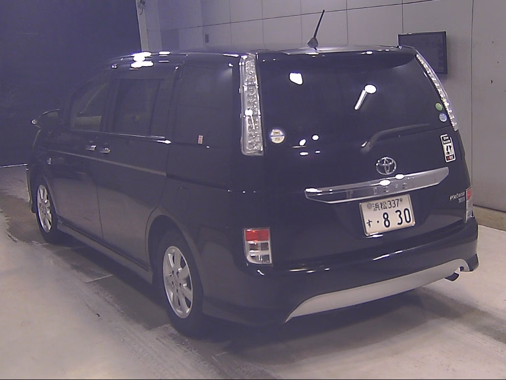 TOYOTA ISIS