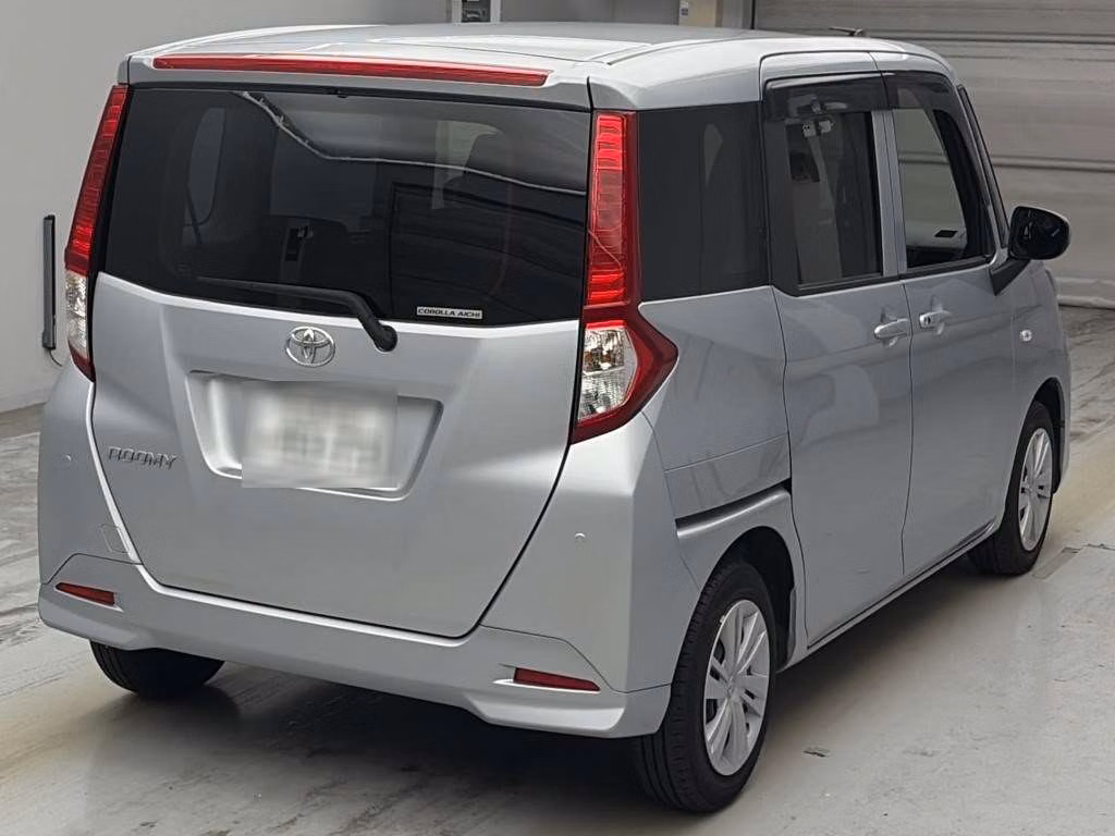 TOYOTA ROOMY
