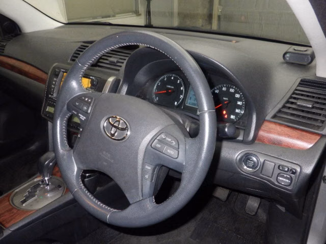 TOYOTA PREMIO