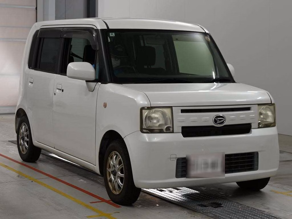 DAIHATSU MOVE CONTE