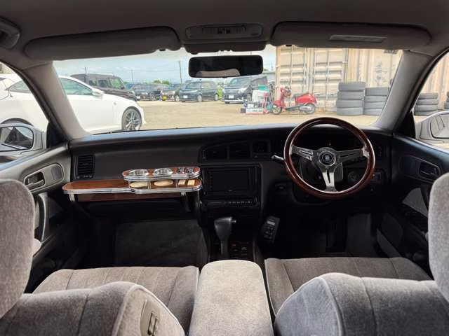 Toyota Crown Majesta