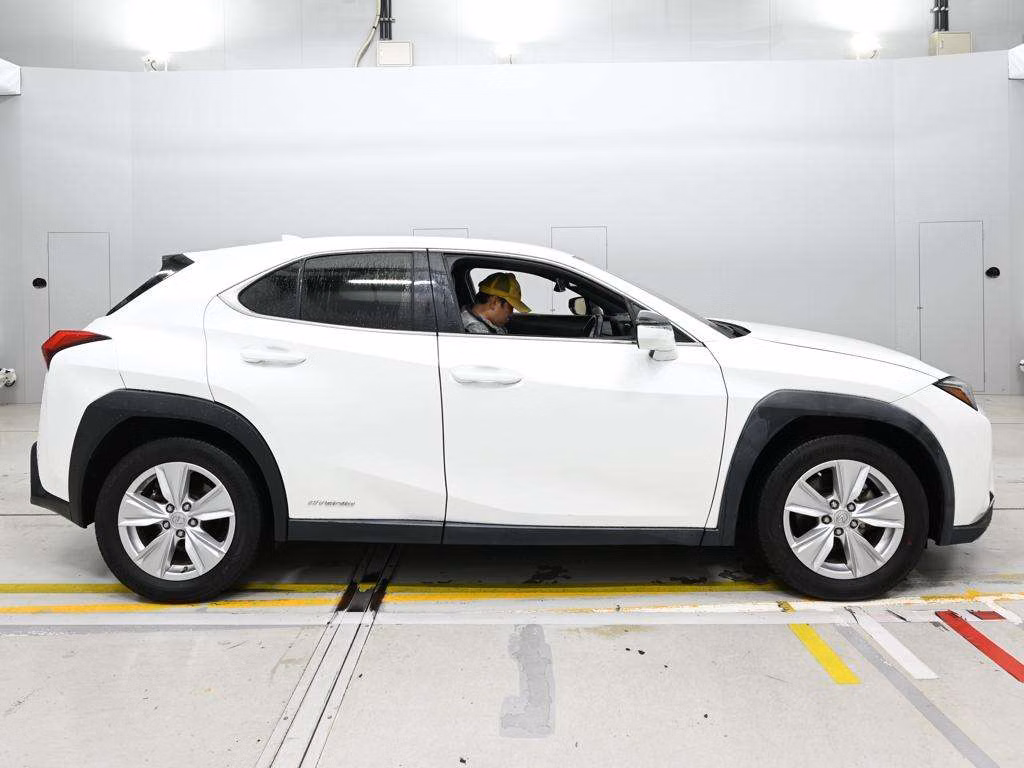 LEXUS UX250H