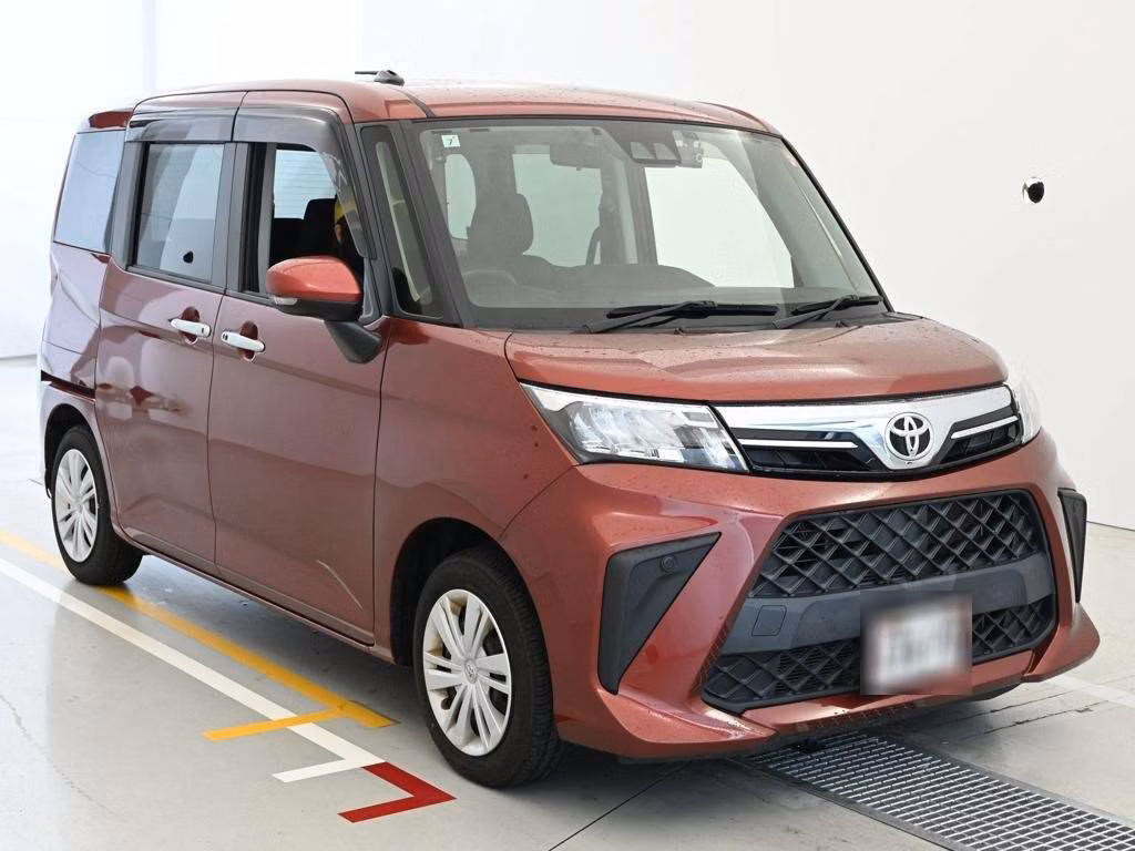 TOYOTA ROOMY