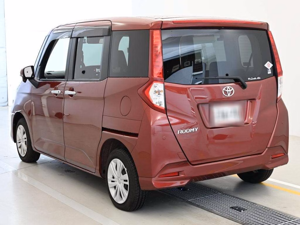 TOYOTA ROOMY