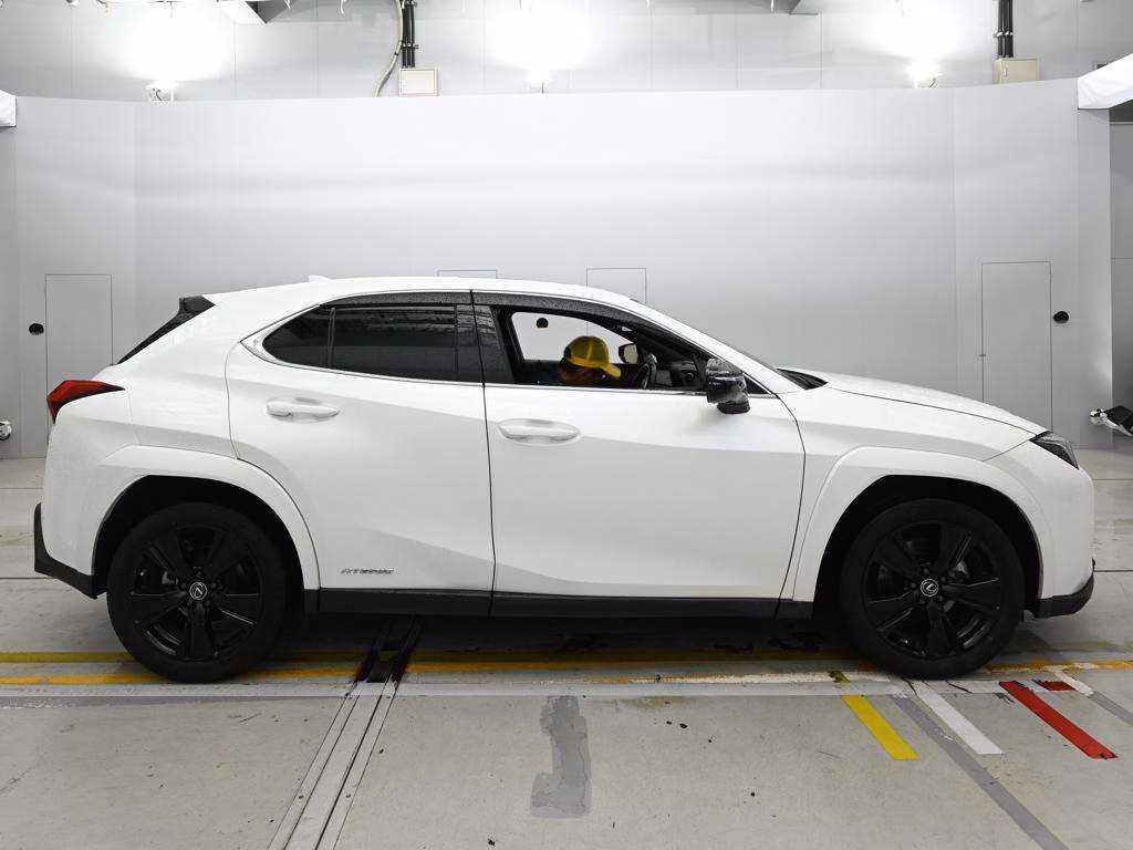 LEXUS UX250H