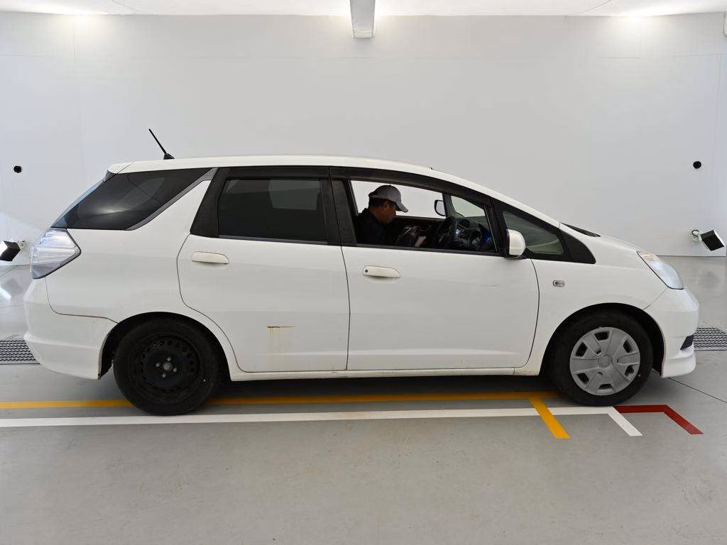 HONDA FIT SHUTTLE