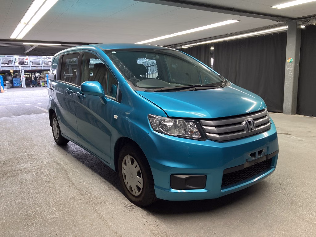 HONDA FREED SPIKE