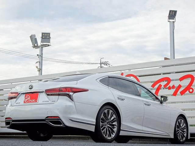 Lexus LS500