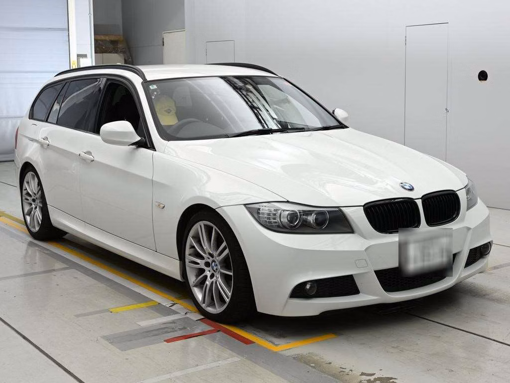 BMW 3-SERIES