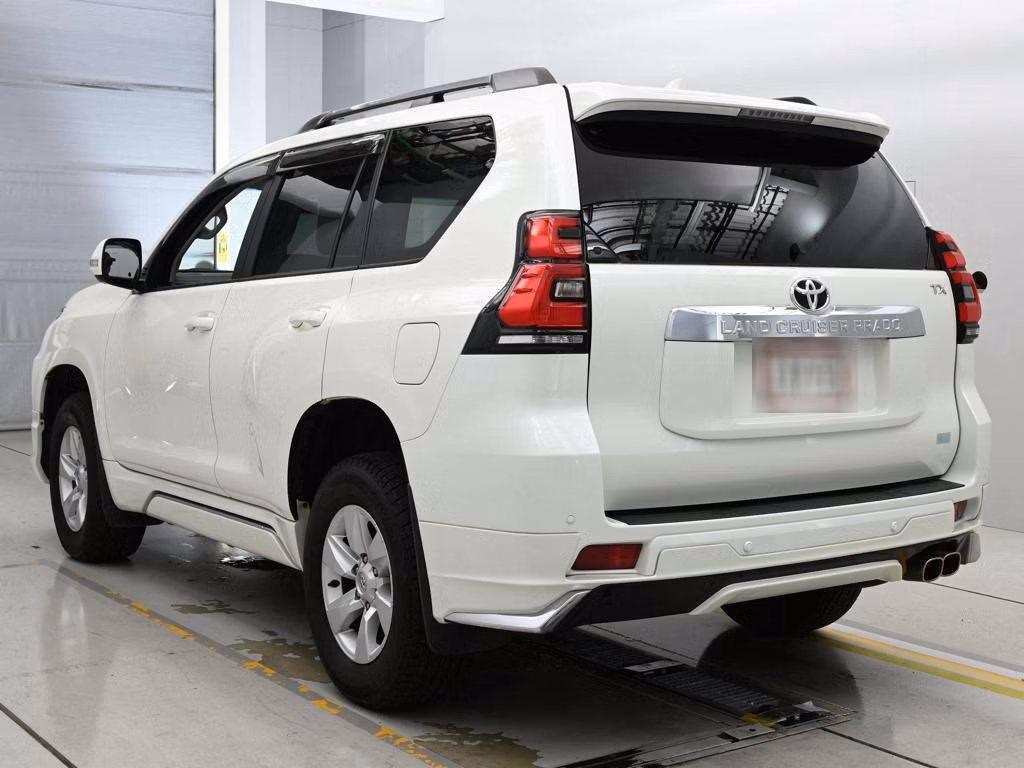 TOYOTA LAND CRUISER PRADO