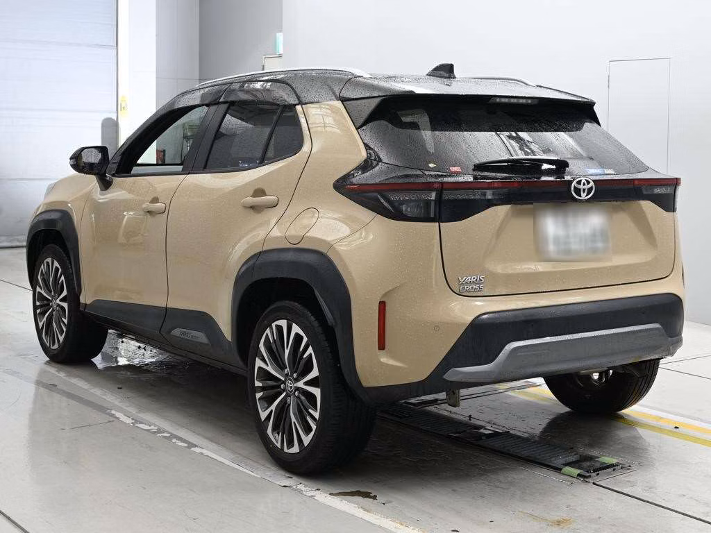 TOYOTA YARIS CROSS