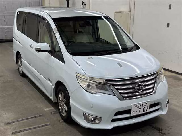 NISSAN SERENA