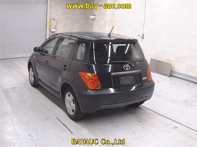 TOYOTA IST