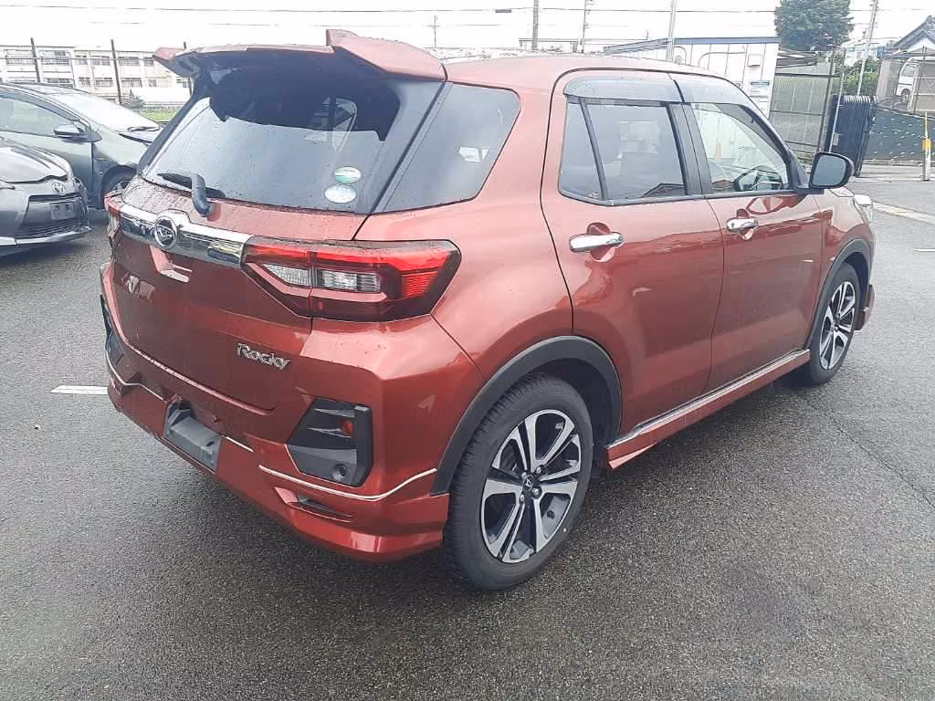 DAIHATSU ROCKY