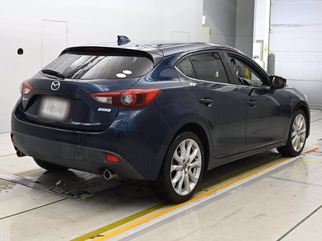 MAZDA AXELA