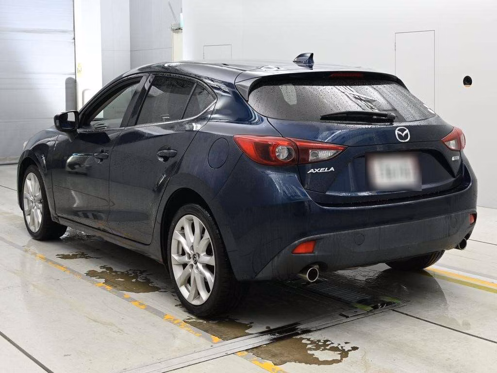 MAZDA AXELA