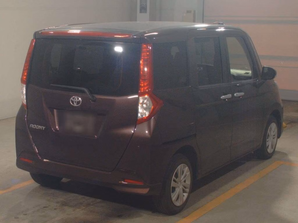 TOYOTA ROOMY