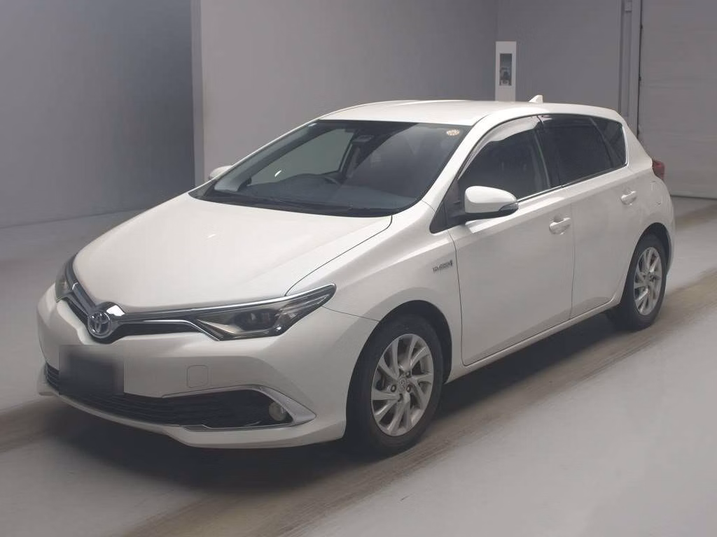 TOYOTA AURIS