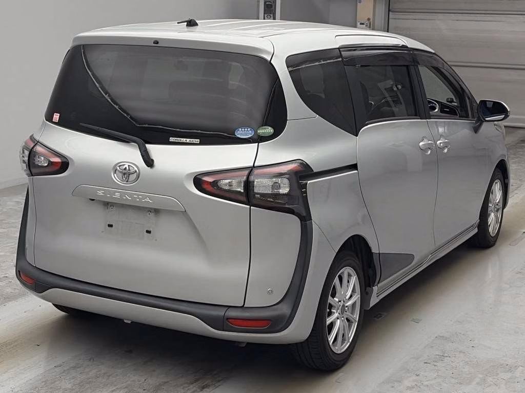 TOYOTA SIENTA