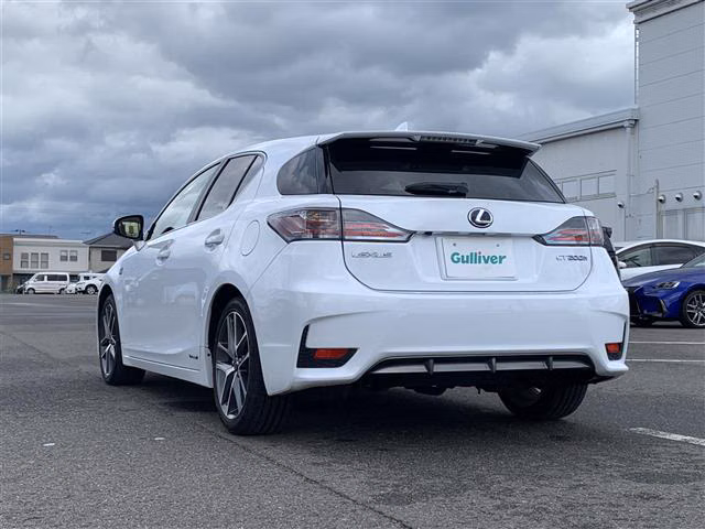 LEXUS CT200H