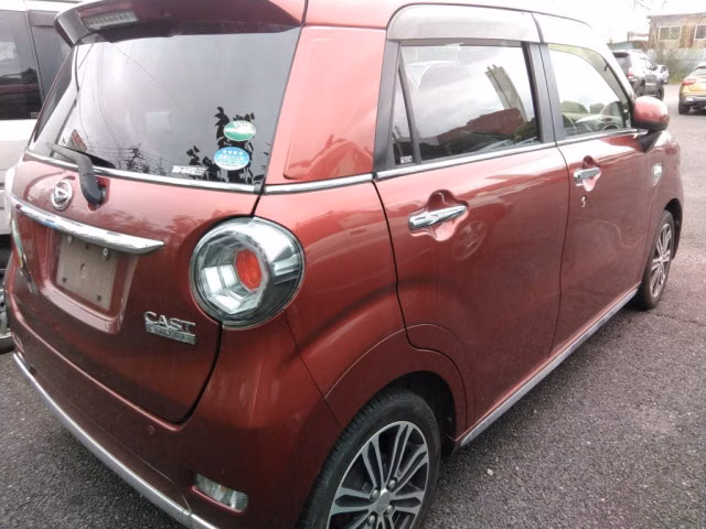 DAIHATSU CAST