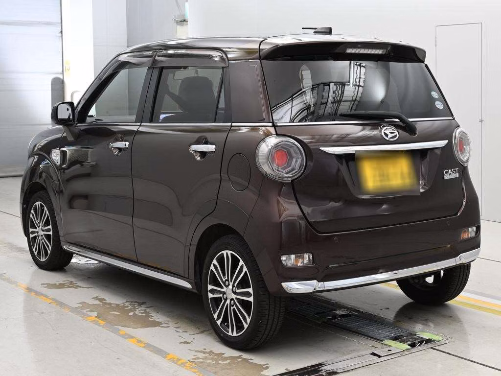 DAIHATSU CAST