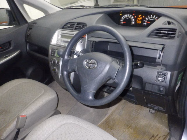 TOYOTA RACTIS