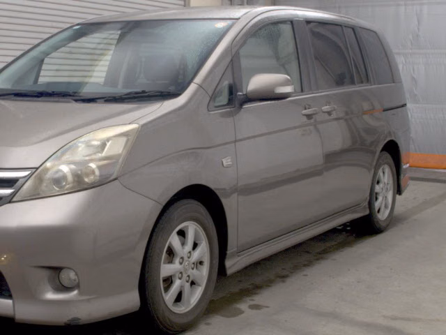 TOYOTA ISIS