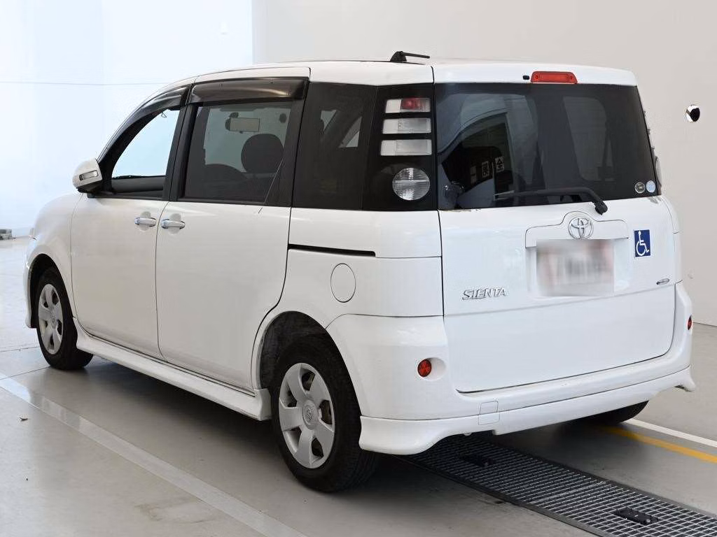 TOYOTA SIENTA