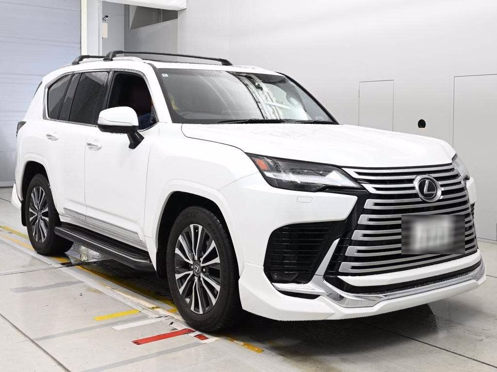 Lexus LX600