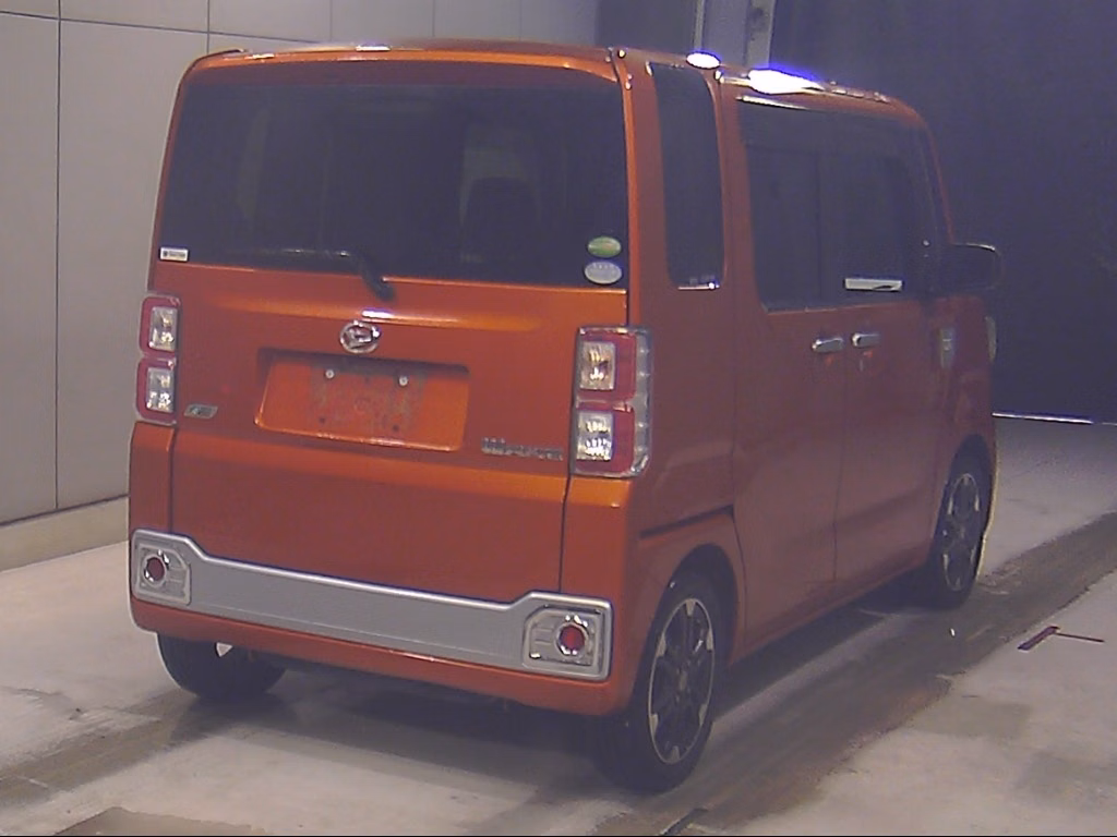 DAIHATSU WAKE