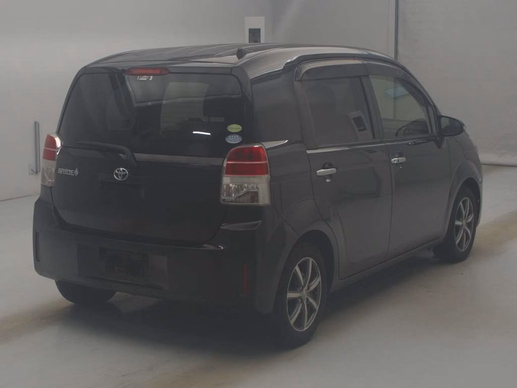 TOYOTA SPADE