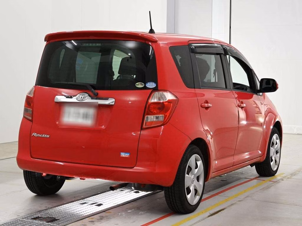 TOYOTA RACTIS