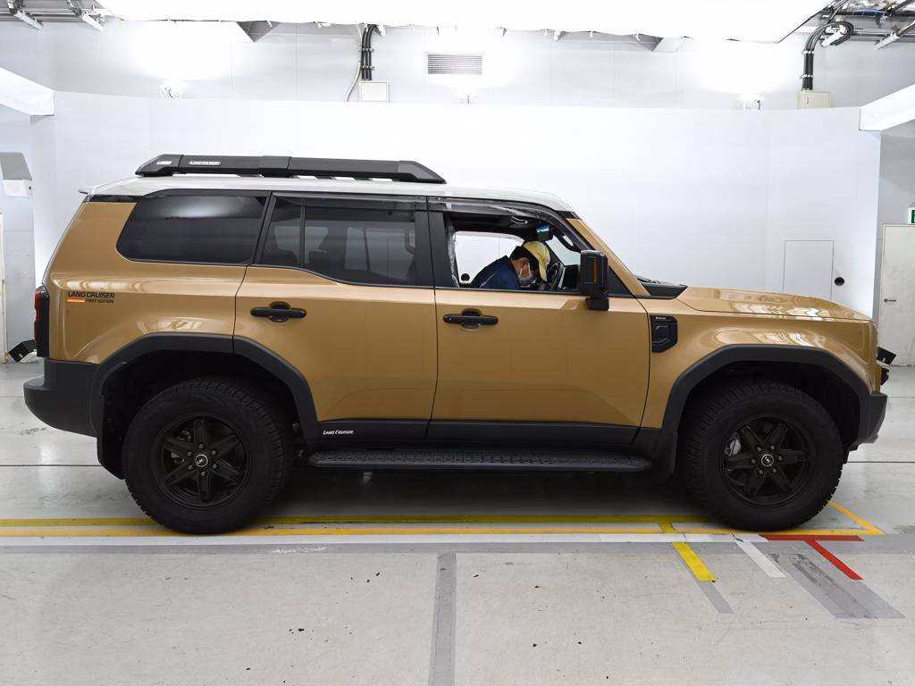 TOYOTA LAND CRUISER PRADO