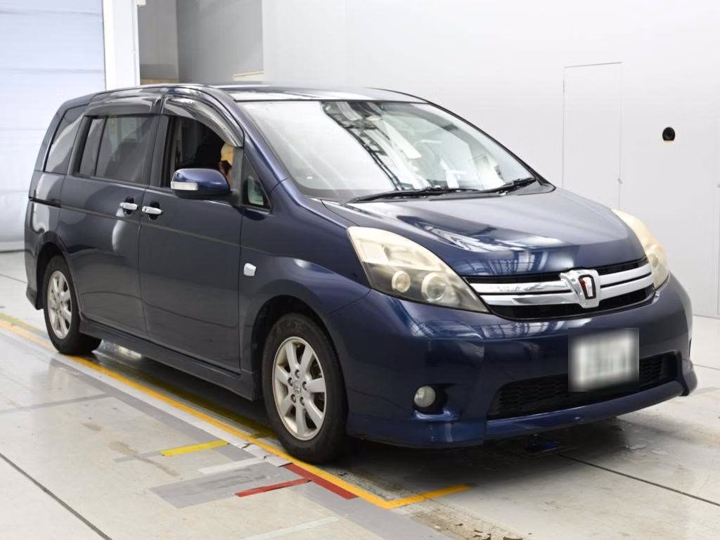 TOYOTA ISIS