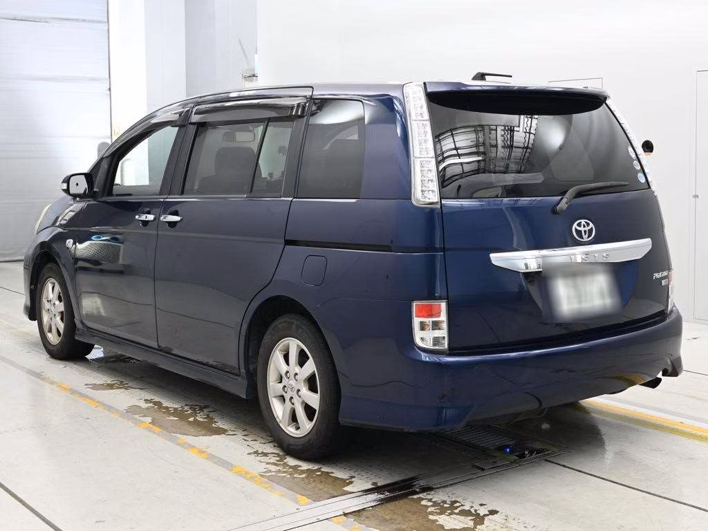 TOYOTA ISIS