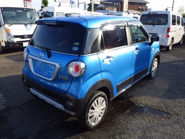 DAIHATSU CAST