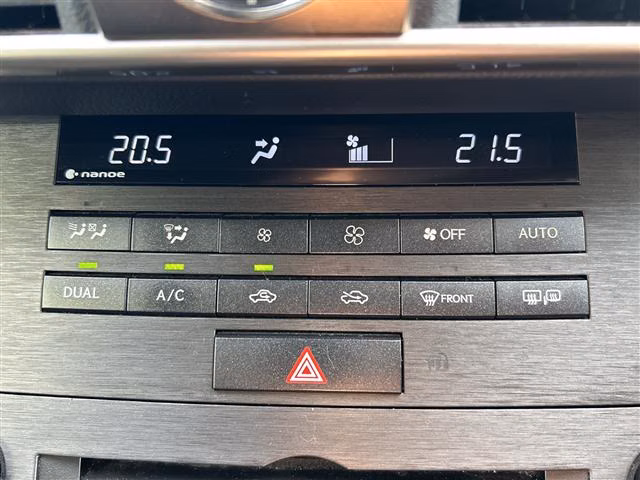 Lexus IS300h