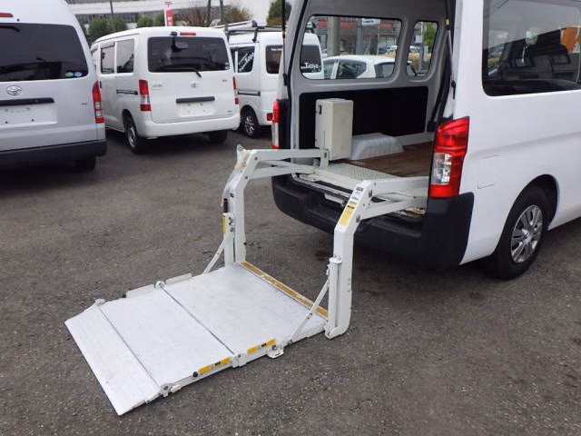 NISSAN NV350 CARAVAN