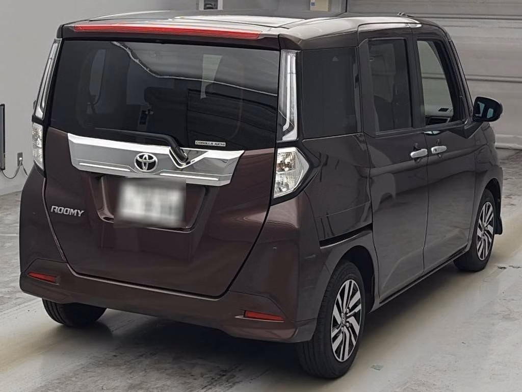 TOYOTA ROOMY