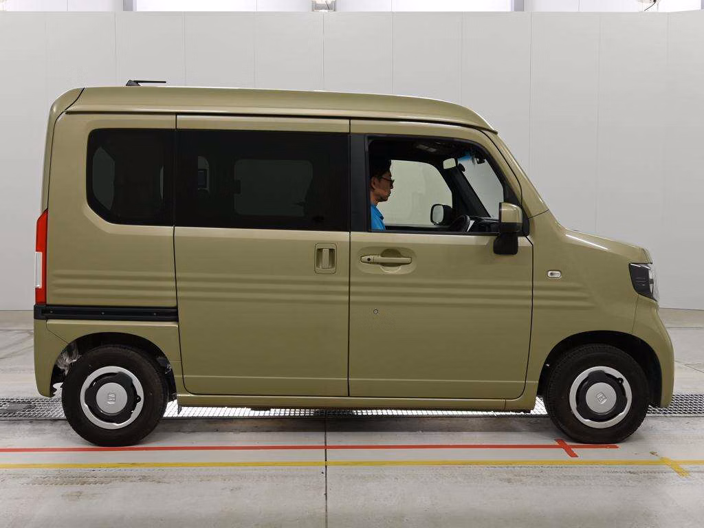 HONDA N-VAN