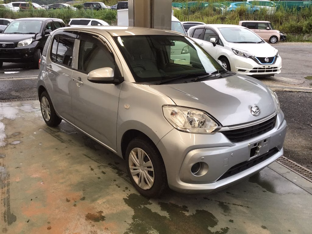 DAIHATSU BOON