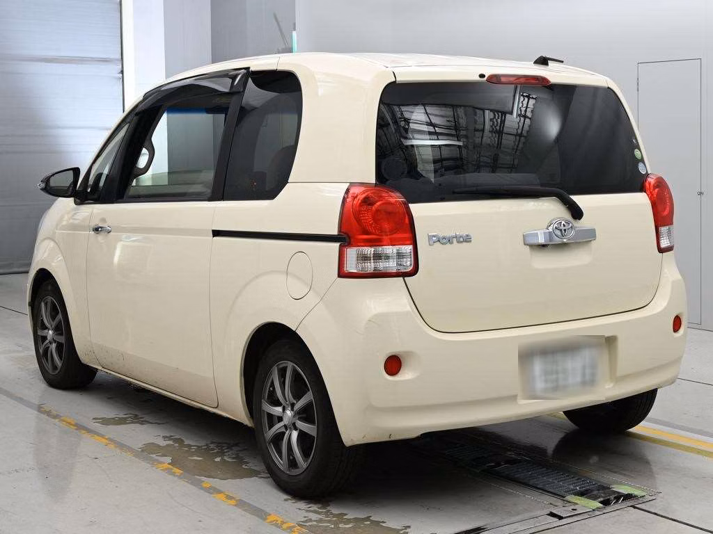 TOYOTA PORTE