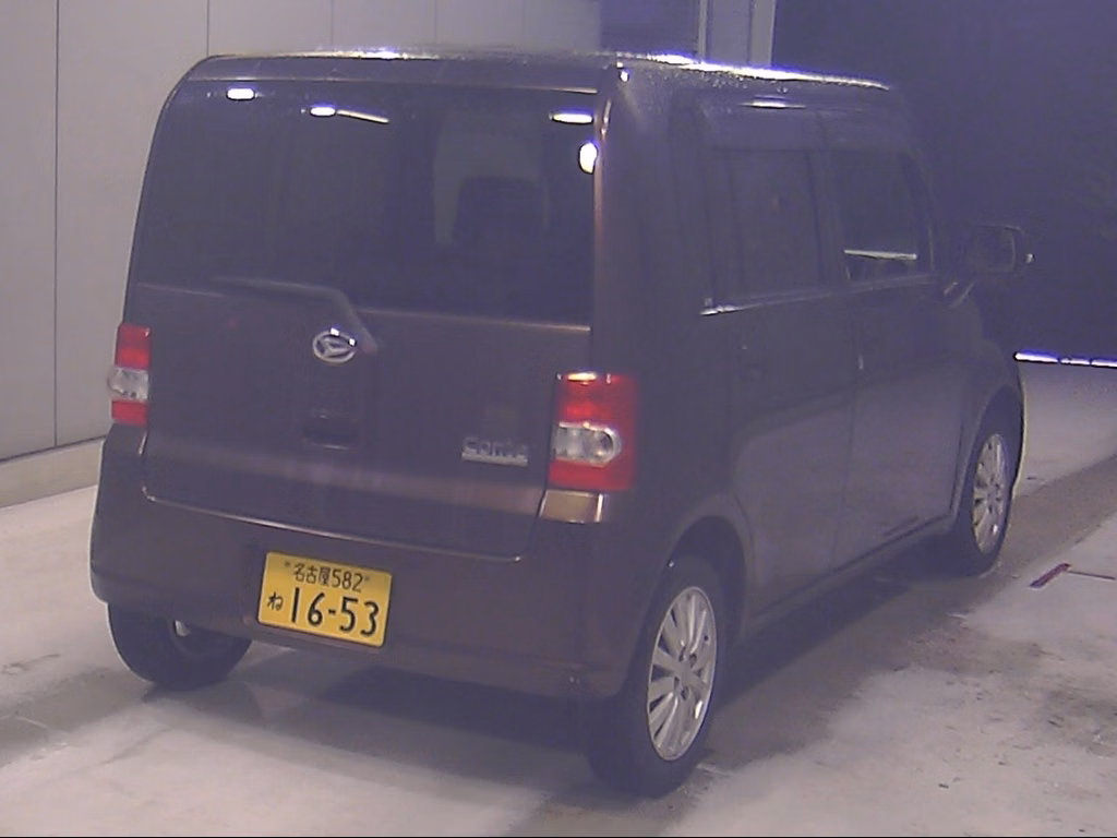 DAIHATSU MOVE CONTE