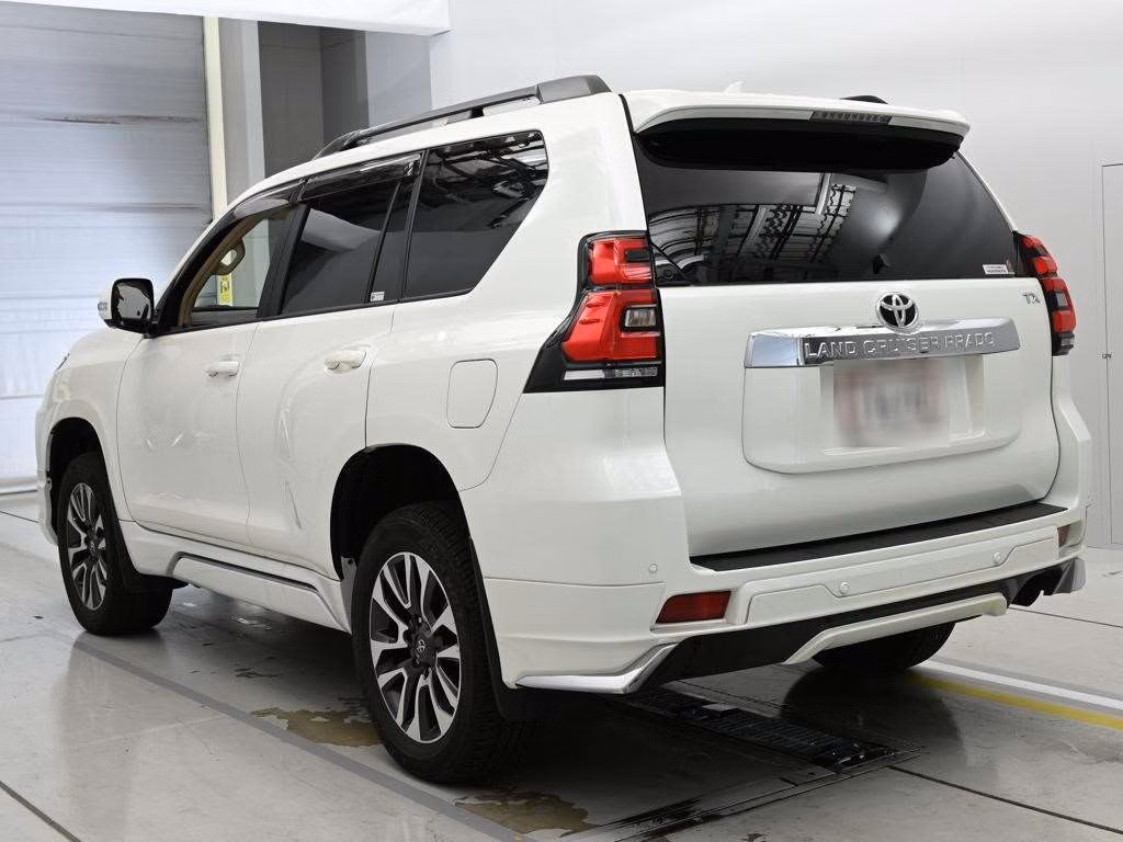 TOYOTA LAND CRUISER PRADO